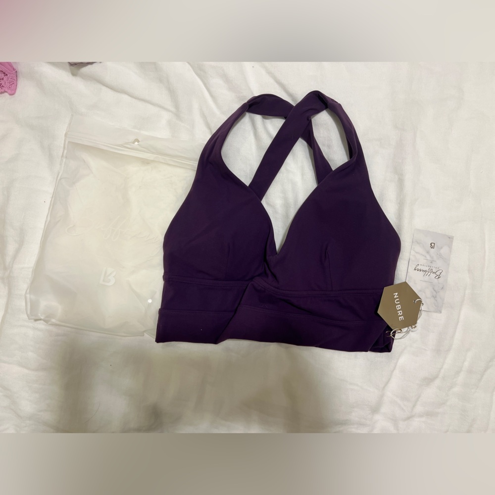 BuffBunny alpha sports bra size medium. NWT